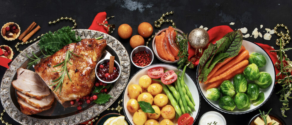 Everyone gather round 12 25